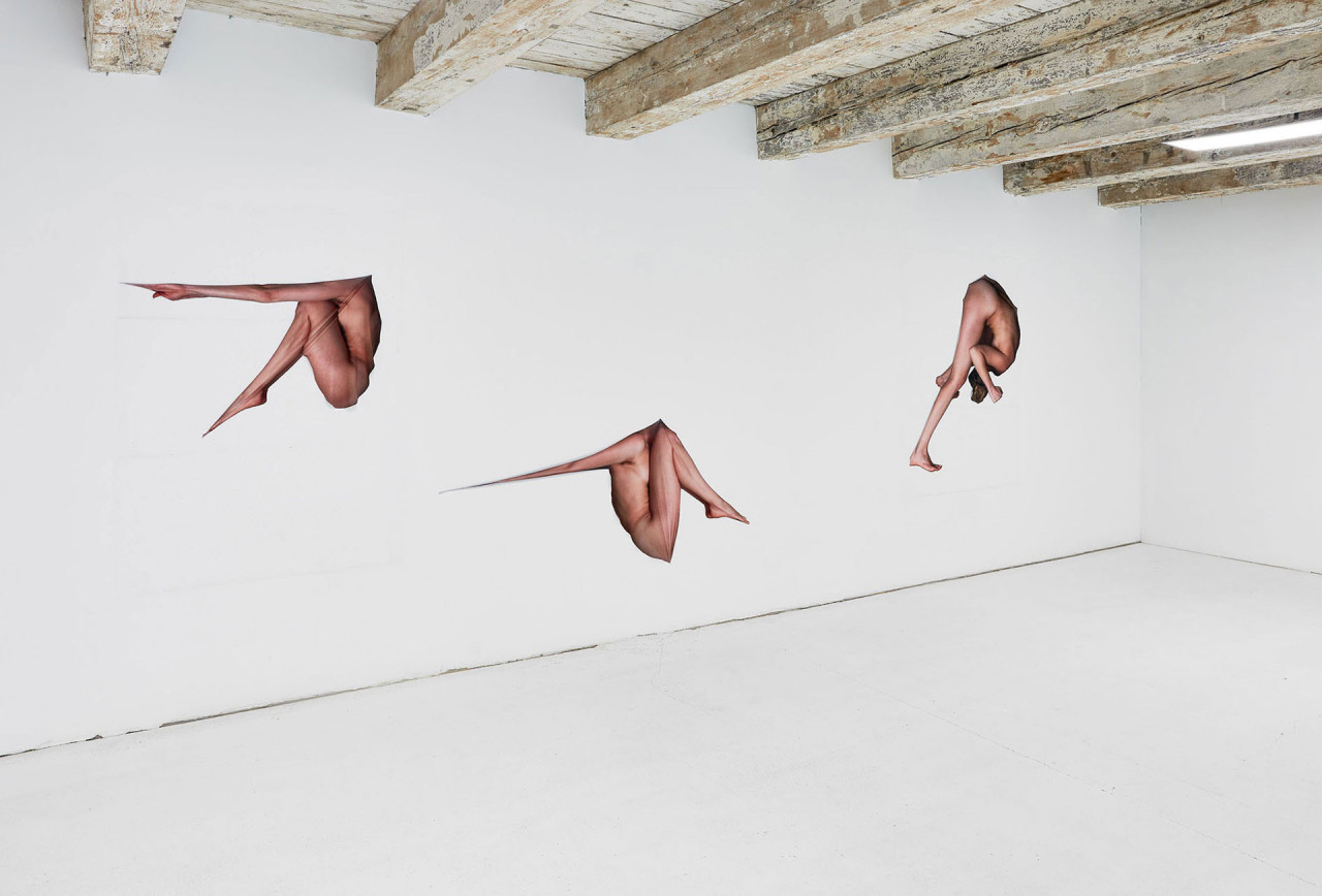 <em>STRETCH</em> (2019), dans <em>Textus Ex Machina</em>, AQB Project Space, Budapest, Hongrie, 2019, Crédit Photo: Aron Weber