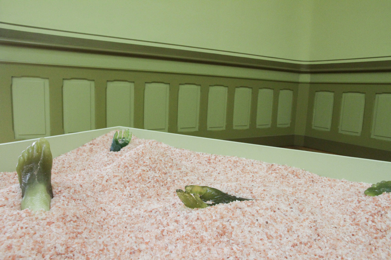 <em>Chant des sirènes</em> dans <em>Sucer La Nuit</em> (2019), exposition personnelle, Musée des Beaux Arts, Le Locle, Suisse, 2019